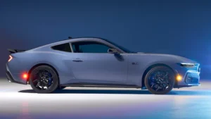 2024-ford-mustang-gt-01